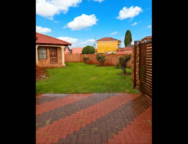 3 BEDROOM HOUSE FOR SALE IN ZAKARIYYA PARK